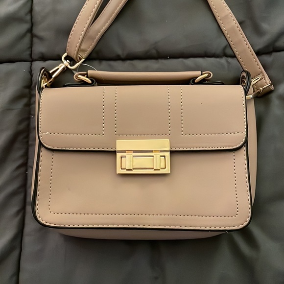 BRAND NEW! Taupe purse with adjustable strap. 5 separate compartments - Picture 2 of 5